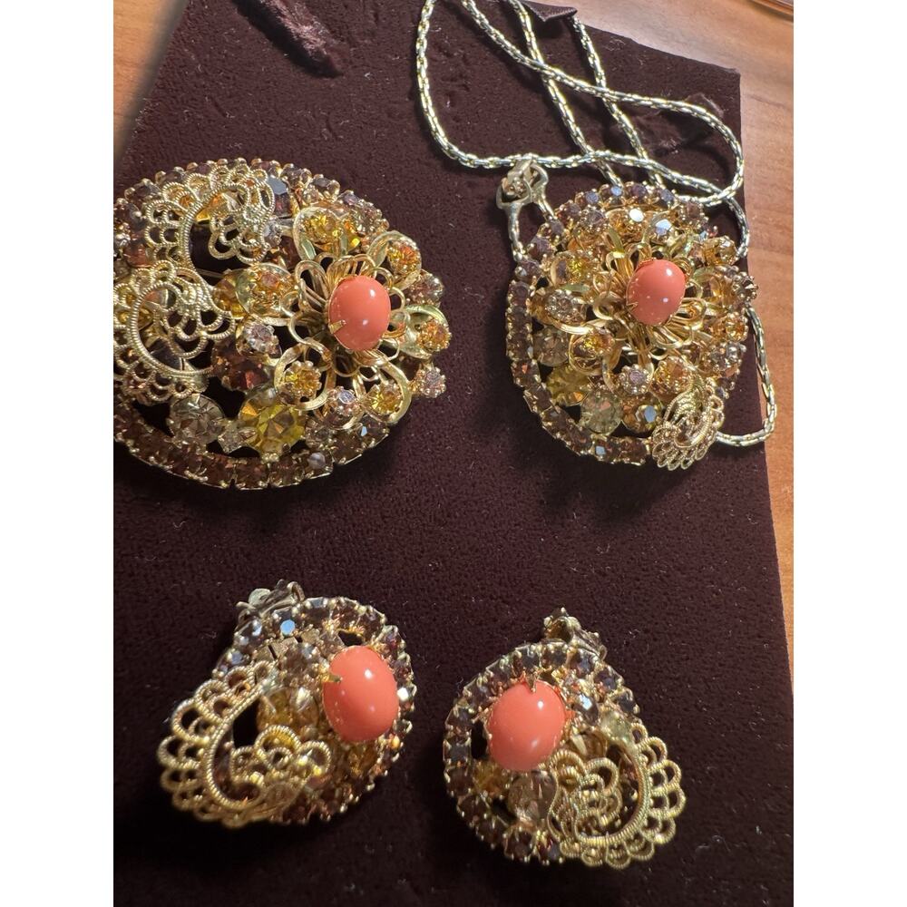 Rhinestone Vintage Amber Brown Clip Earrings, Necklace And Brooch